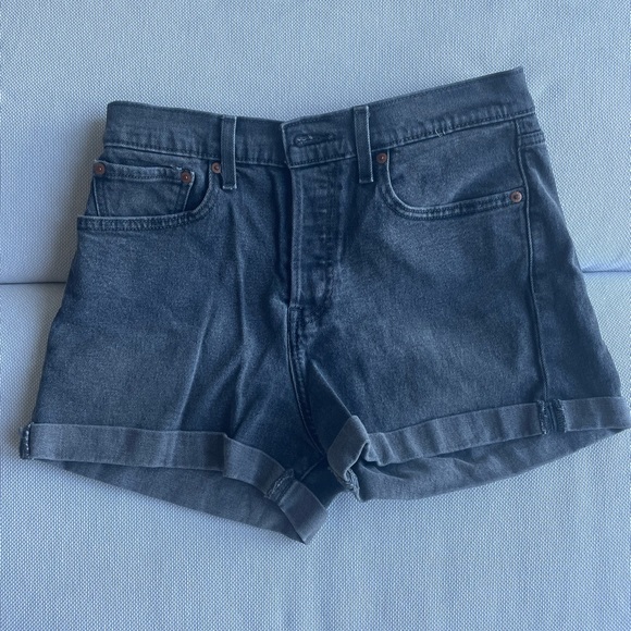 Levi Grey Shorts - Picture 2 of 2